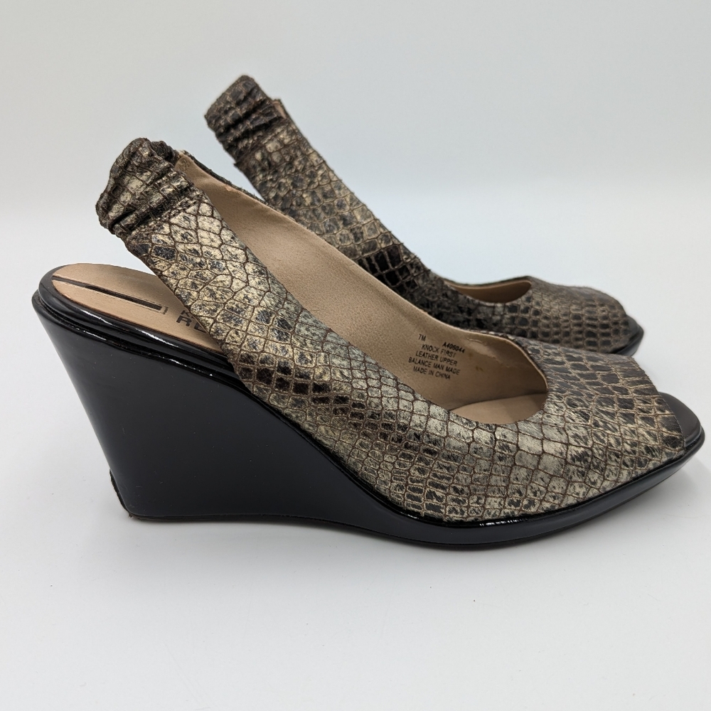 Kenneth Cole Reaction Snakeskin Wedge Sandals Slingback 7M Minimalist Retro